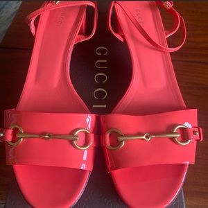 Women Authentic Gucci sandals size 42